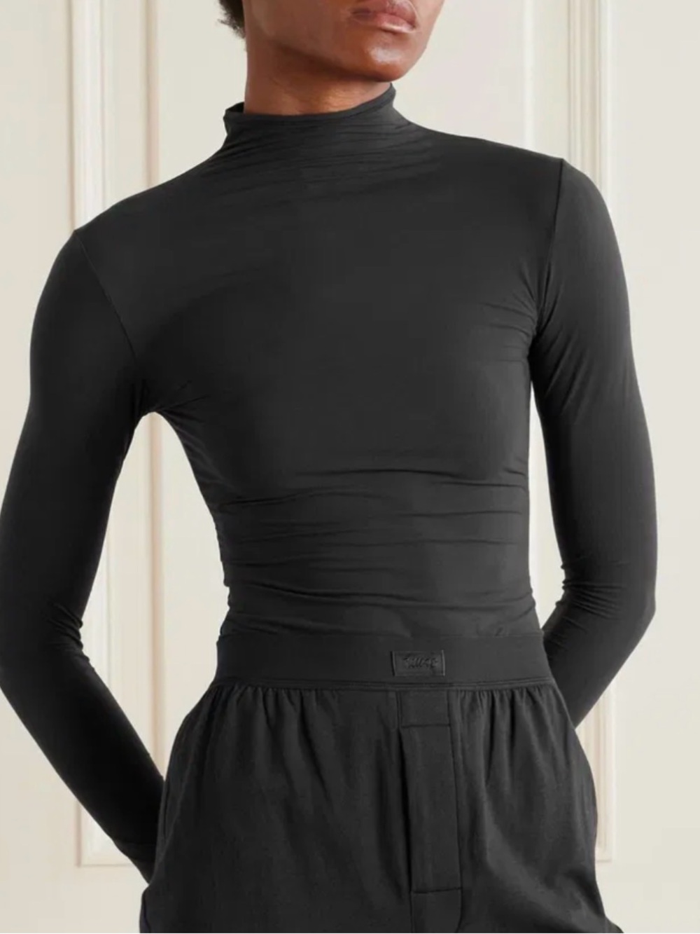 SKIMS Black Long-Sleeve thin Women's Top